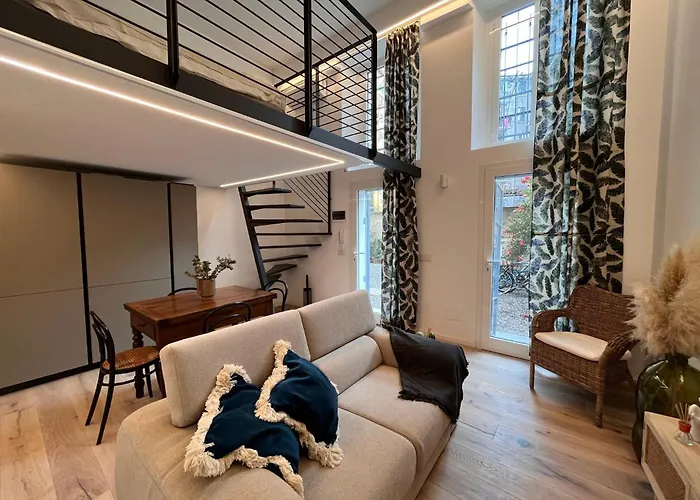 Classy & Chic 2 Storey Loft
