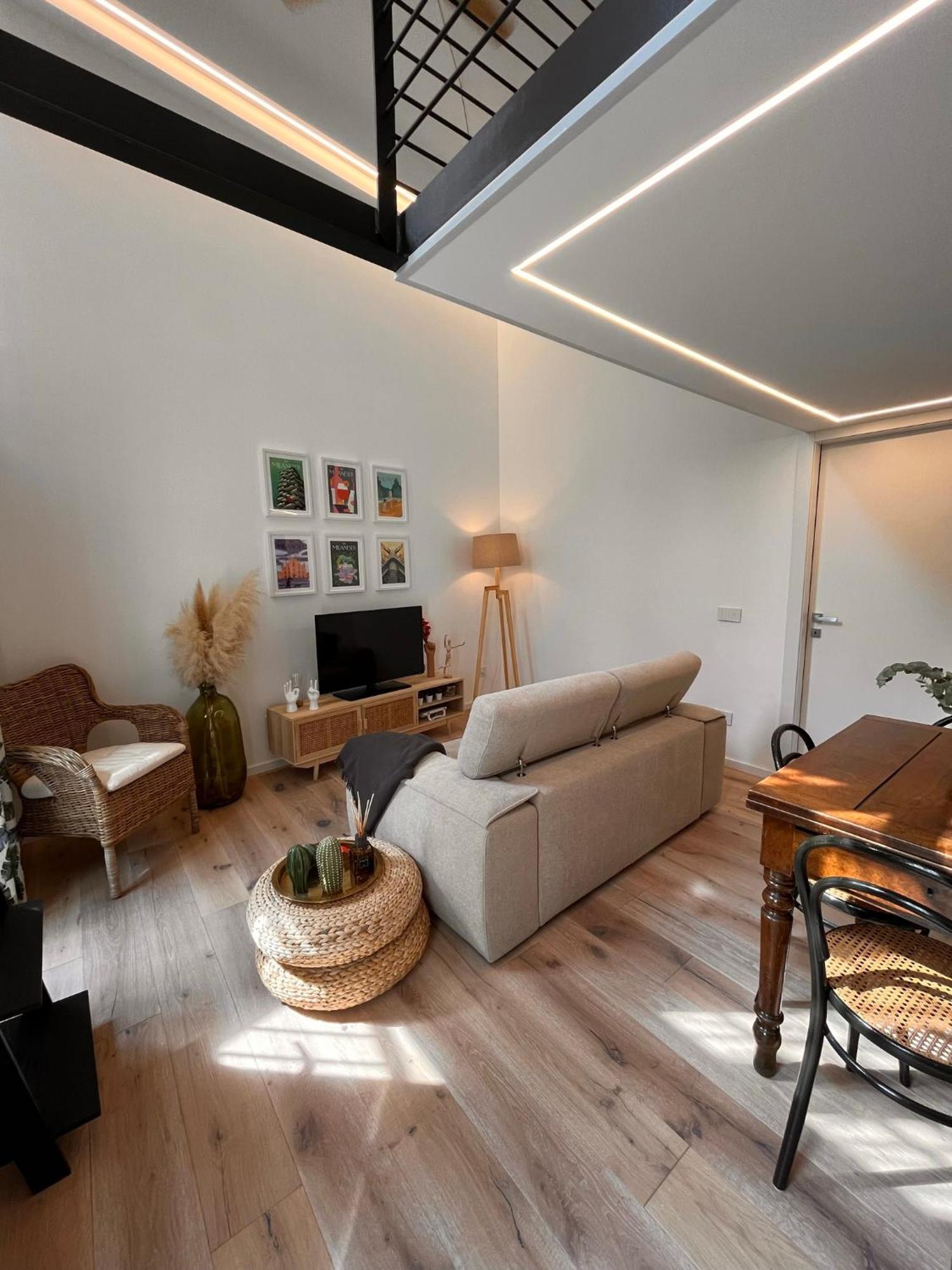 Appartement Classy & Chic 2 Storey Loft